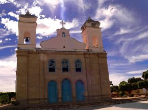 Igreja de Nossa Senhora do Alívio, Ituaçu.jpg