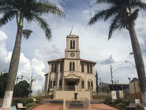 Igreja de Nova Rezende, MG - panoramio.jpg