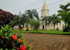 Igreja de Santa Cruz em Santa Cruz da Esperança 01.jpg