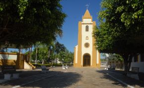 Igreja em Borá.jpg