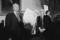 Джимми Картер с Энди Уорхолом во время приема для инаугурационных художников, 1977 г.