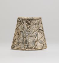Нео-ассирийское искусство, финикийский стиль. Слоновая кость; 8-й век до н. э..