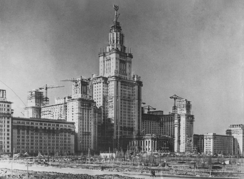 Файл:MSU building 1951.jpg