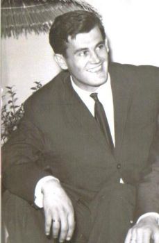 Milorad Milutinovic (cropped).jpg