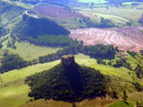 Morro do Cuscuzeiro - Analândia.jpg