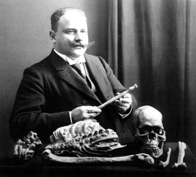 Файл:Otto hauser combe capelle.jpg