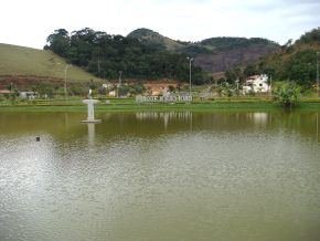 PedraDourada-Lake.jpg