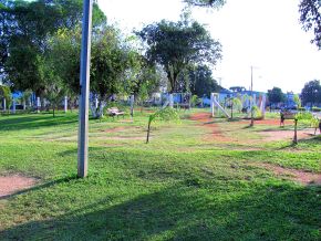 Praça Naro Pereira da Silva 008.JPG