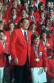 Президент США Рональд Рейган с Мэри Лу Реттон и Олимпийской сборной США, 1984 год
