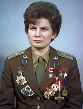 RIAN archive 612748 Valentina Tereshkova2.jpg