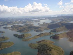 Represa de Paraibuna.jpg