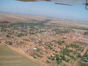 Ribeirãozinho por cima - panoramio.jpg