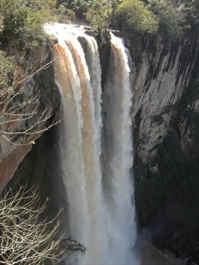 Salto Apucaraninha.JPG