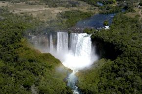 Salto Utiariti, Chapada dos Parecis, Campo Novo dos Parecis, MT.jpg