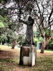 Памятник Владимиру Святославичу в Квинслендском университете в Брисбене, Австралия