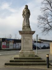 Статуя королевы Виктории, Дарнли-роуд, Грейвсенд