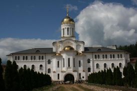 Аллея Николо-Сольбинского монастыря