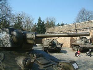 Знаменитый танк Т-34 с пушкой Ф-34
