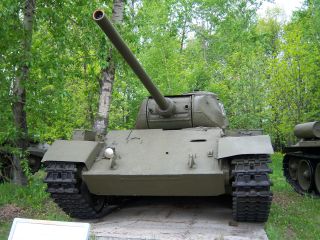 Средний танк Т-44 в музее.