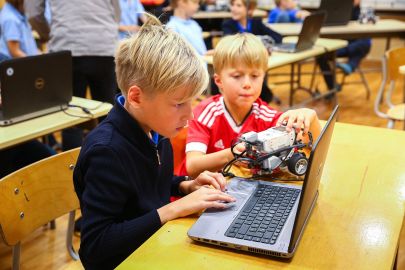 Tallinn Digital Summit. Introduction for elementary school children to coding through a robotics programme (36662721294).jpg