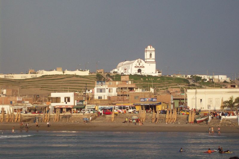 Файл:Vista de Huanchaco, Perú.JPG