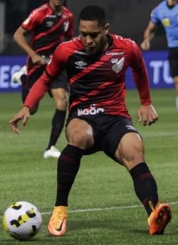 Vitor Roque - SÉRIE A - PALMEIRAS 0 X 2 ATHLETICO PARANAENSE - 52192738366 (cropped).jpg