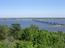 Вид на Волгу и Императорский мост с Венца