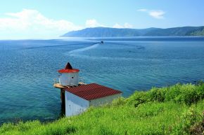 Widok z Listwianki na jezioro Bajkał 09.jpg