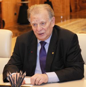 Zhores Alfyorov (2011-12-14).jpg