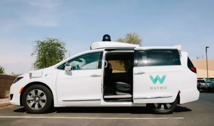 Беспилотное такси в других странах. Беспилотное такси Waymo. Фото.