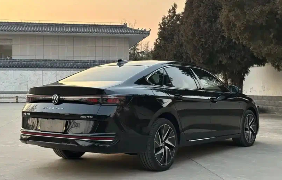 Volkswagen Passat — бизнес-седан, актуальный для китайского рынка кузов и оптика