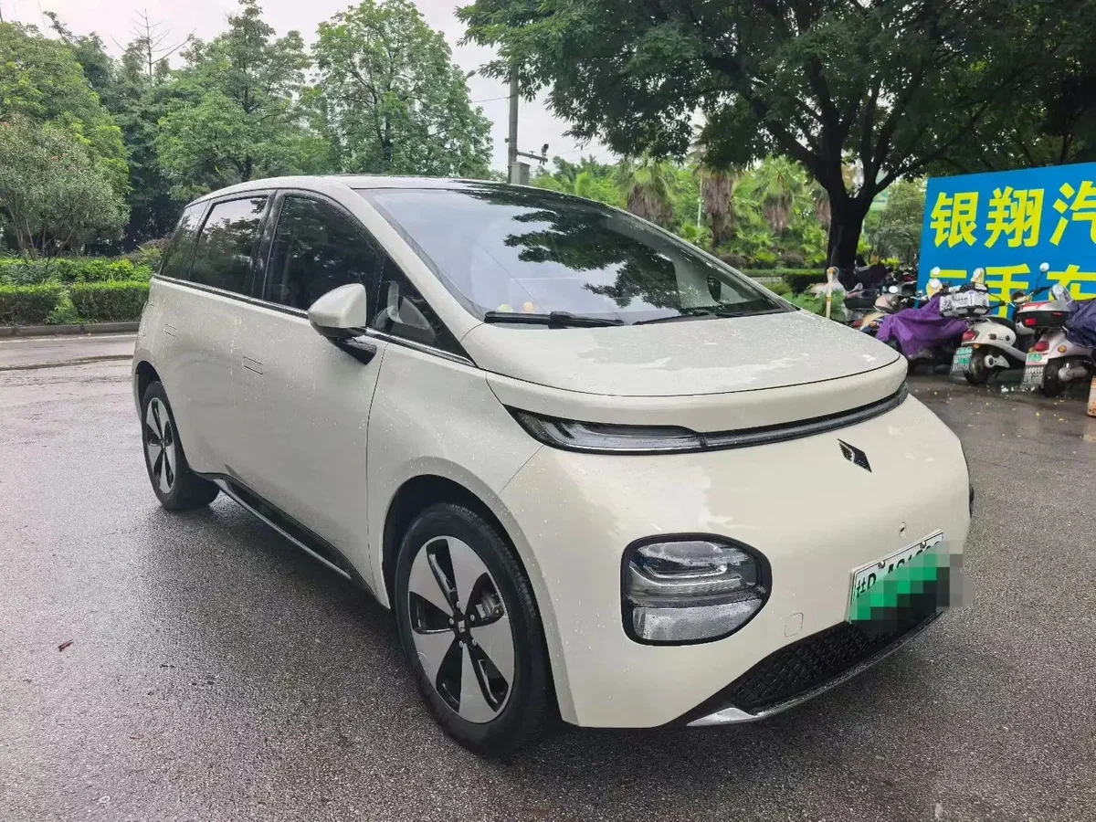 «Диванный» салон Baojun Yunduo — широкие мягкие сиденья