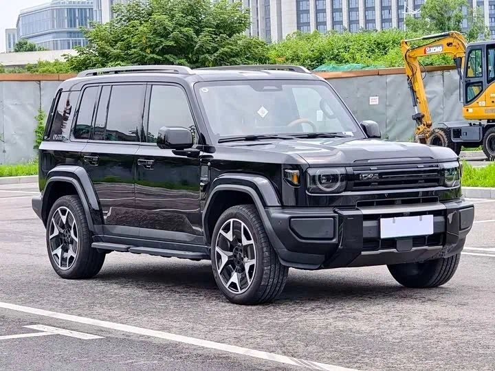 iCar V27 (карточка icar-v27-2026) — ретро-дизайн в духе Defender, платформа i-MS, тоже без рамы