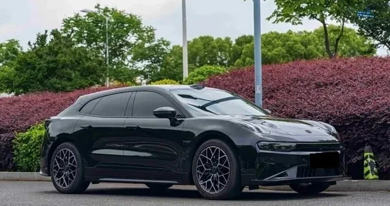 Zeekr 001, 2025