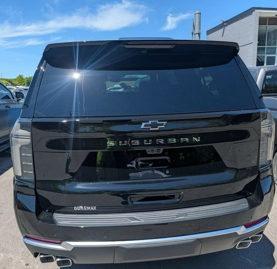Салон Chevrolet Suburban — три полноценных ряда, восемь мест
