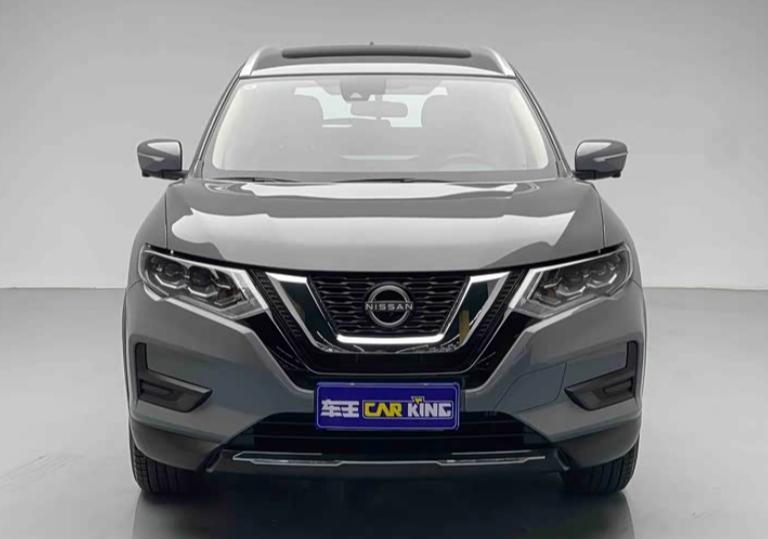 Nissan X-Trail — топовая комплектация, панорамная крыша и камеры кругового обзора