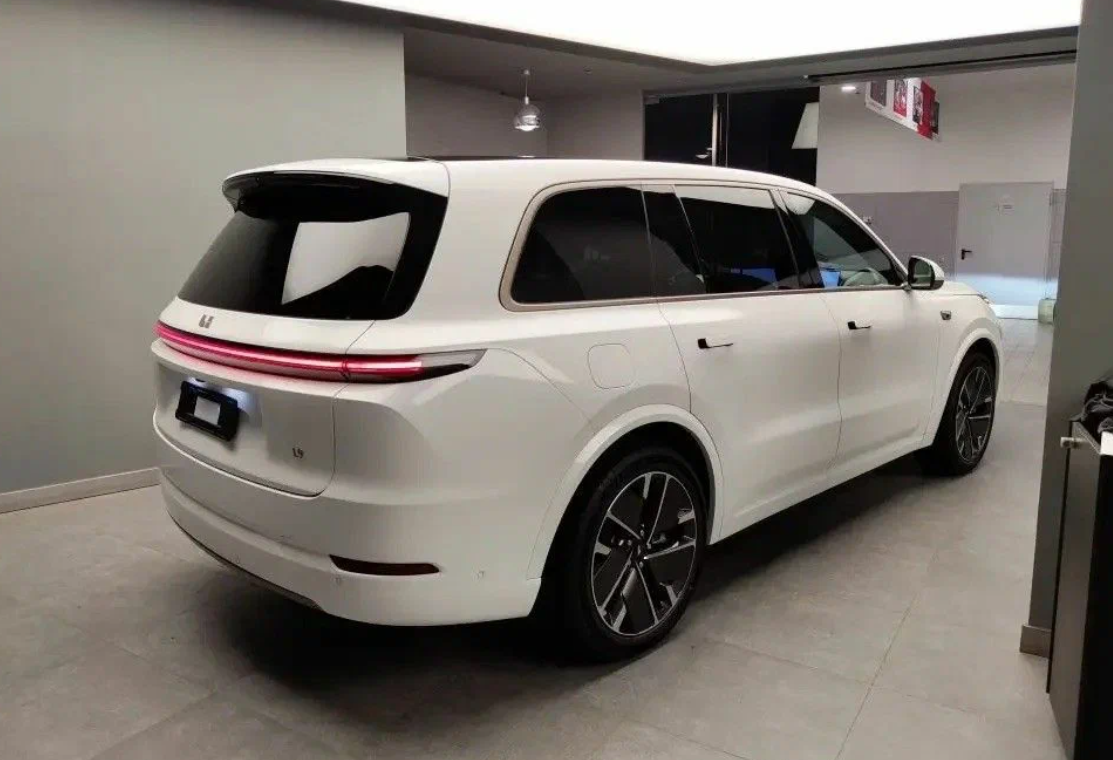 Li Auto L9 — флагманский полноразмерный SUV линейки