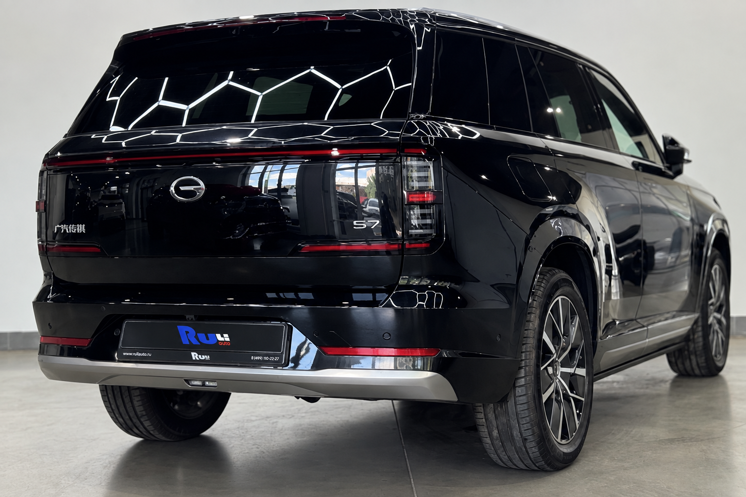 GAC Trumpchi S7 — тот же экземпляр, коричневый интерьер