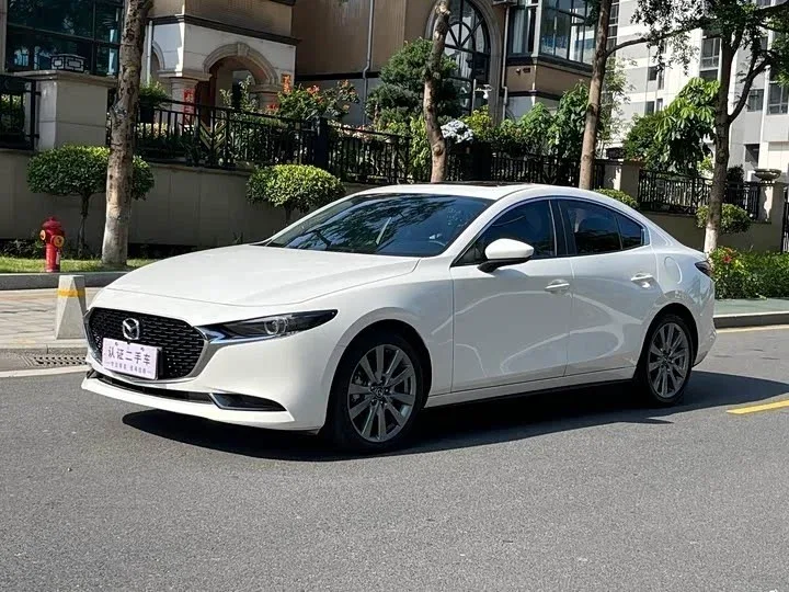 Mazda Mazda3 Axela, 2026