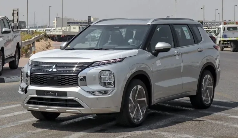 Mitsubishi Outlander, 2026