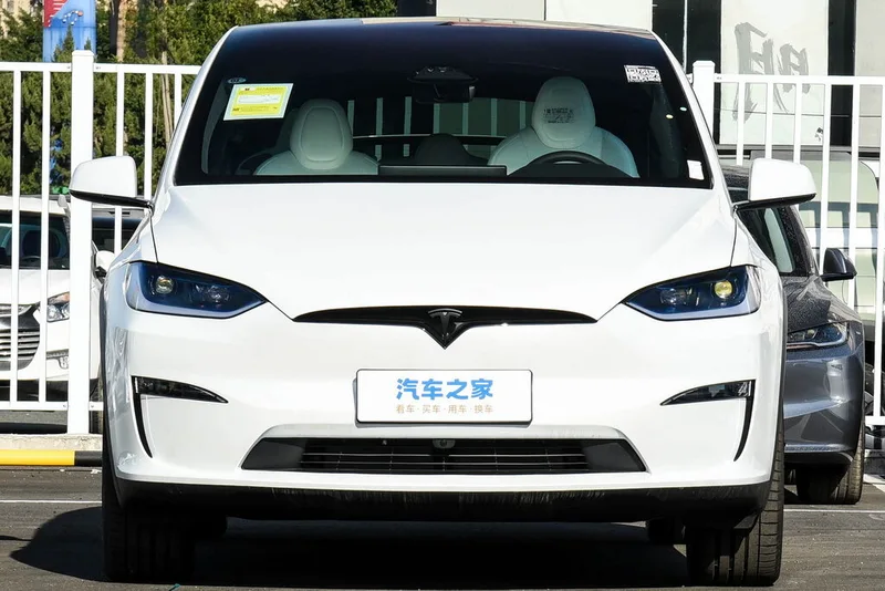 Tesla Model X, 2026 — фото 1