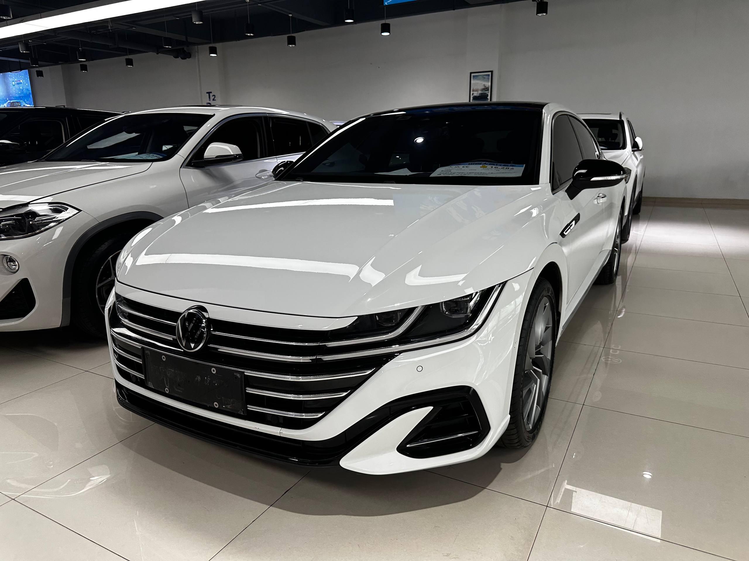 Volkswagen Passat CC R-Line — купеобразный седан с обвесом R-Line, с пробегом