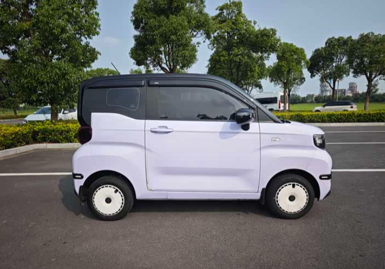 Салон Chery QQ Ice Cream — простая городская комплектация без излишеств