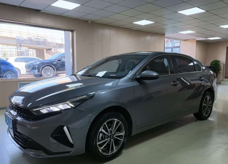 Kia K3 — передняя часть кузова