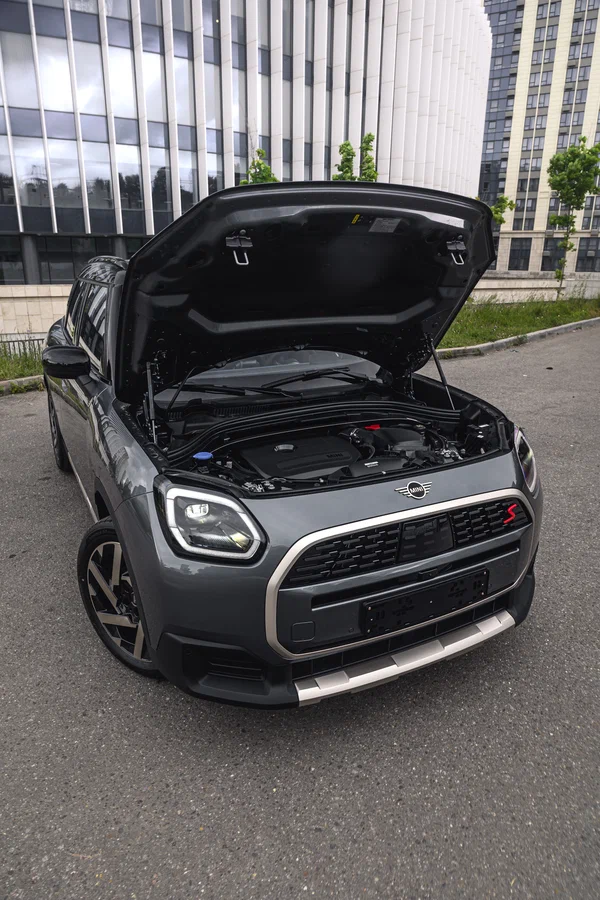 MINI Cooper 2026 — хэтчбек, 2.0T, 204 л.с.