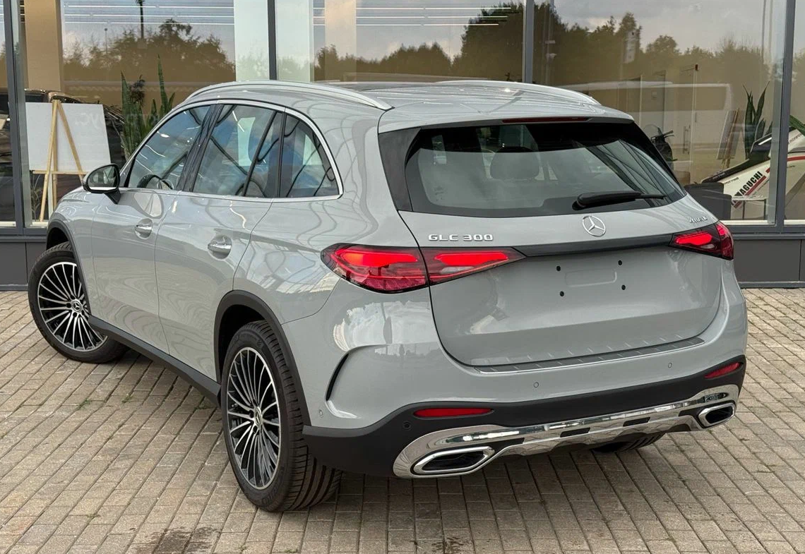 GLC 300 4MATIC — 258 л.с., от 8 290 000 ₽, самая мощная бензиновая версия каталога