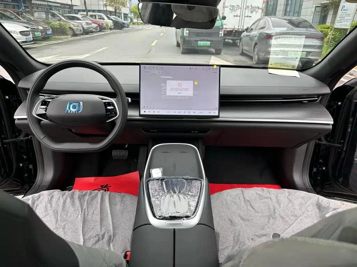 Changan Nevo A07 — лифтбек на той же гибридной ветке бренда, 2 790 000 ₽ в каталоге