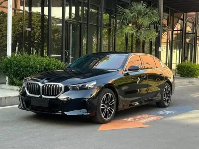 BMW 5-series 520Li Luxury, 2026 — фото 3