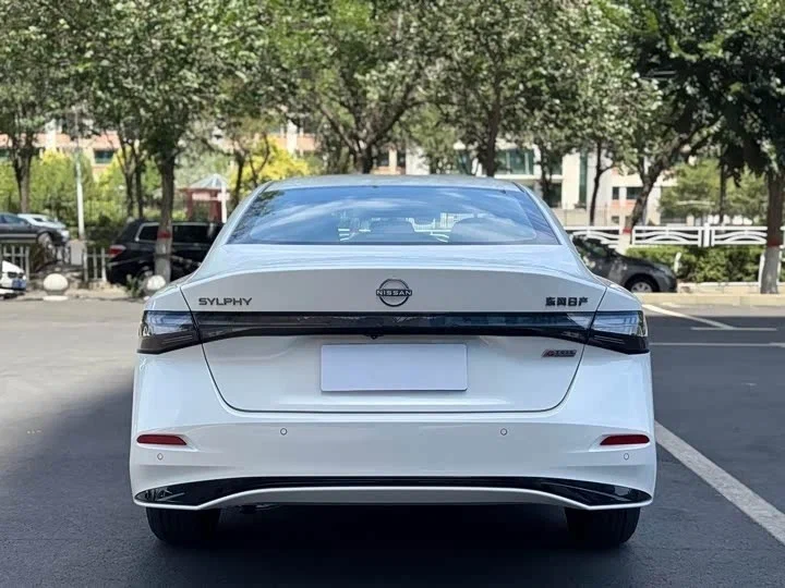 Nissan Sylphy 2026 модельного года — тот же мотор 1.6, 135 л.с.