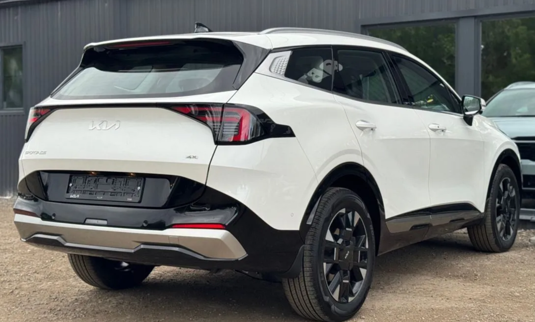 Kia Sportage Ace 2026 в нашем каталоге — 1.5T, 200 л.с., передний привод